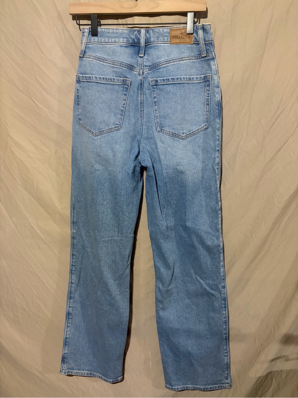 Hollister ultra high rise dad jeans - Picture 3 of 3